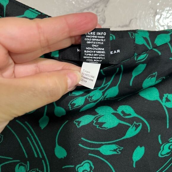 Who What Wear Black and Green Floral Print Silky Midi Length Skirt Size 10 - Picture 5 of 7